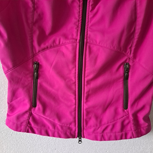 Magenta Nike Vest - Picture 3 of 7